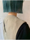 ぱつっとミニボブ×くすみアクアブルー