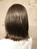 タエビスアリッサム(Taebis Alyssum)&nbsp;外ハネ可愛いボブスタイル