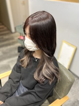 エスト 小倉(est) インナーカラー/ベージュ系/ミルクティー/ブリーチカラー/ロング