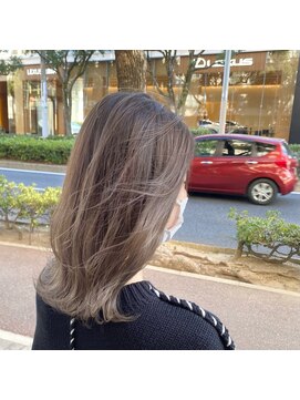 ベノワ(benoit) ふんわりレイヤースタイル