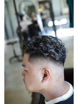 ジ オブスキュア(THE OBSCURE) 極道パーマ