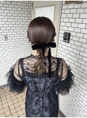 ローポニー タイトヘア 編みおろし ベロアリボン イベントヘア