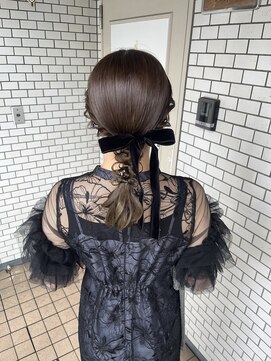 フェリーチェ(Felice) ローポニー タイトヘア 編みおろし ベロアリボン イベントヘア