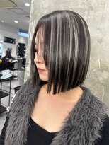 キング 枚方店(K!ng)&nbsp;ハイライトカラーミルクティーベージュレイヤーカット