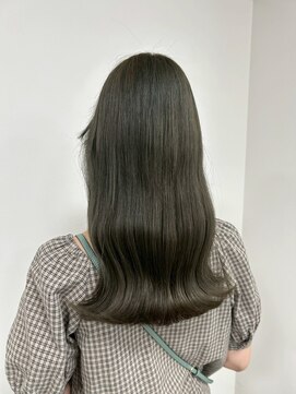 ビーグレイスヒロミ(be Grace HIROMI) ロングウェーブヘア × 20代大人オリーブカラー