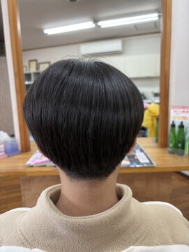 ヘアーズ サエミ 個性派マッシュボブ＋ツーブロックでカッコ可愛く♪