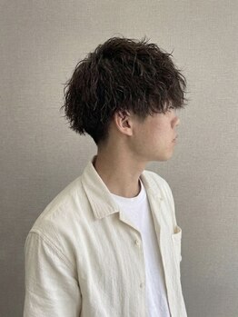 ケイ(KK)の写真/【トレンド×清潔感】メンズカット+眉毛カットでキマるおしゃれスタイル★爽やか好印象スタイルへ◎