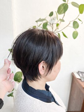 シロ(Shiro) 大人ショートボブ 【大人ショート/髪質改善/吉祥寺/縮毛矯正】