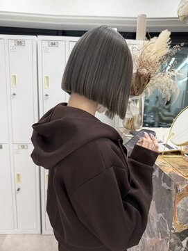 ソメルン 秋葉原 秋葉原で叶えるグレイッシュアッシュボブ