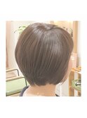 ショートボブ
