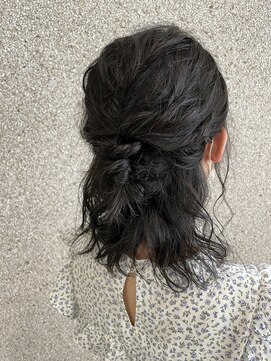 ベルフェミンミエル カジュアルハーフアップスタイル