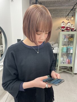 ヒビヲ(HIBIO) ダブルカラーピンクベージュピンクカラーケアブリーチミニボブ