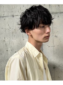 キュー(Cue_) ツーブロックマッシュソフトツイストミルクパーマ