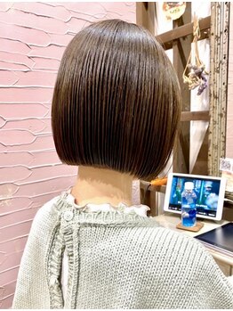 【新宿駅徒歩１分】髪質に合わせたトリートメントをご提案＊思わず触りたくなる美髪へ…♪