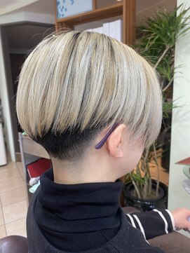 あさひ フェードカットを取り入れた2ブロックの刈り上げスタイル