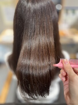 リタ(Rita) 美髪ヘアエステ・カットカラー