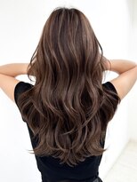 リル バイ ジルブラン(Lil by JIL BLAN)&nbsp;黒髪　ボブルフ　ネビージュ　小顔　ワンレン　スペインカール