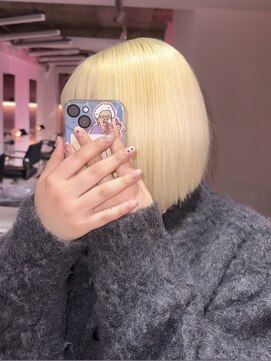 ダズリングディア(Dazzling Deer) ブロンド/抜きっぱなしブロンド/リタッチブリーチ/ハイトーン