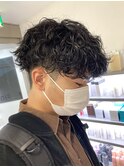 波巻きスパイラルパーマツーブロックツイストパーマメンズヘア