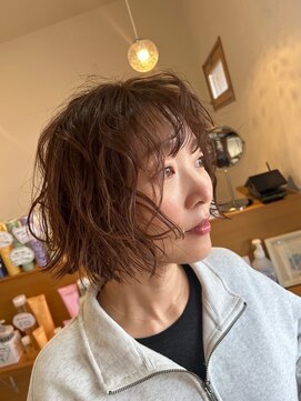 ラウレア(Laule'a) パーマ風ボブ