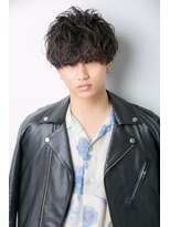 ユーフォリア 渋谷グランデ(Euphoria SHIBUYA GRANDE)&nbsp;束感マッシュ　フェザーショート　ツイストスパイラルパーマｋ