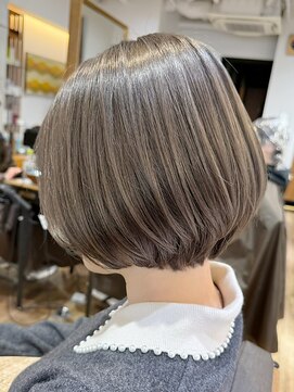 ヘアリゾート粋 新宿三丁目本店 艶髪/アッシュグレー/レイヤーカット/髪質改善