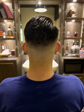 バレス 田町(BALES) [スキンフェード/ツイストスパイラル/田町]