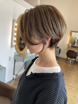 コワファースト 別府 丸みくびれショート