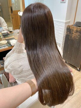 ネオリーブ チロル 横浜西口店(Neolive CiroL.) さら艶ロングヘア　くすみベージュ