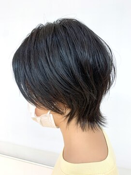 クオリス 上板橋店(QUALIS) 大人ショートウルフ/ボブウルフ/ひし形くびれ丸みショート