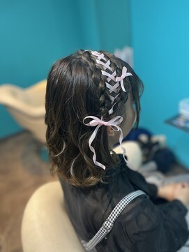 リエラ 新宿(RIERA) レースアップカチューシャ