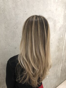 ラフィスヘアー クロム 大宮店(La fith hair chrome) ホワイトブロンドのバレイヤージュカラー欲しい