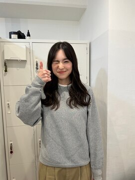 エイチ 梅田(H) センターパート×ウェーブヘア レイヤーカットオージュア20代