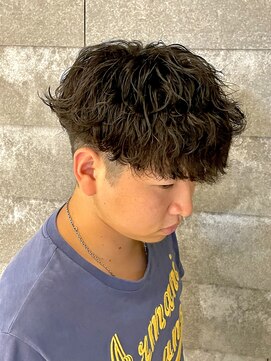 ニアウ 伊勢崎連取店(Niau) 波巻きスパイラルパーマツイストスパイラルパーマシャドウパーマ