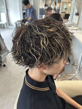 シャルムヘアー(charme hair) 波巻きパーマ×ハイライトカラー
