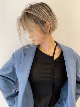 トルネード(TORNADO) 海外ヘア ハイライトバレイヤージュ切りっぱなしボブt117