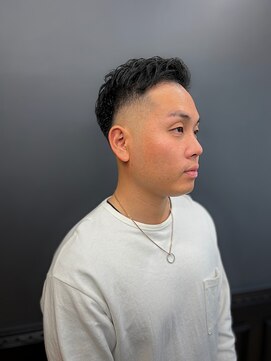 ルクスザバーバー(LUX THE BARBER) 男らしさ×清潔感◎スキンフェード20代30代40代に人気
