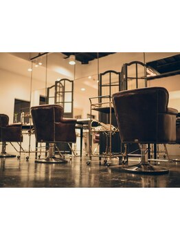 大型店は苦手という方にもオススメの少人数サロン◎丁寧なカウンセリングと高い技術で理想のスタイルに♪