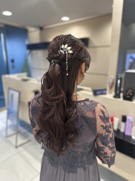 ケンジ 東戸塚(KENJE) ハーフアップアレンジ