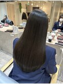 ツヤと透明感を叶える美髪ストレートヘア