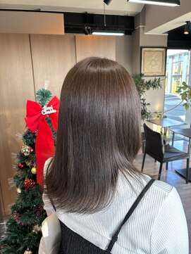 ミルクベージュ(坂本 萌絵)