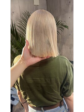 ミルクティーベージュ