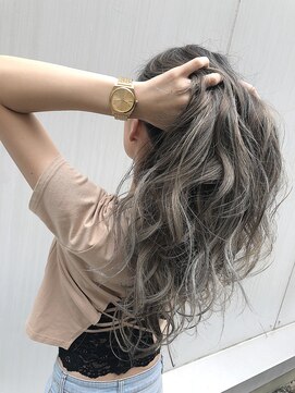 ジゼル(gisele) ダスティバレイヤージュ