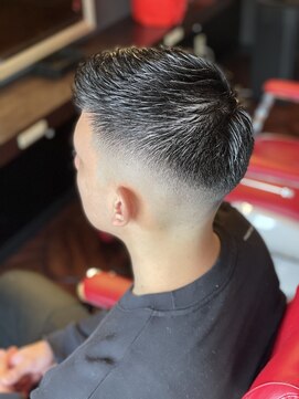 エムビーシー(M.B.C) フェード+緩るパン