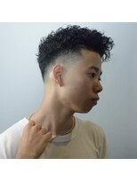 ザ フェイダーズ(The Faderz)&nbsp;束感ツーブロックマッシュフェードカット波巻き無造作ショート