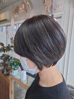 タオ(tao)&nbsp;ハイライトショートボブ
