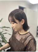 切りっぱなしボブ×耳掛けスタイル