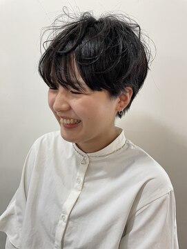 ヘアーアンドメイクアップモパ ショートカット