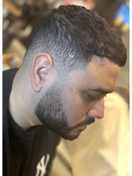 フランクス バーバー ウエストトウキョウ 吉祥寺店(FRANK’S BARBER WEST TOKYO) スキンフェードクロップ