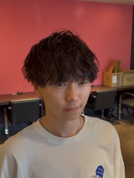 バチカ(BATICA) 緩めの波巻きパーマ